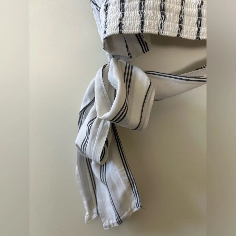 Abercrombie & Fitch White and Gray Puff Sleeve Wrap Blouse